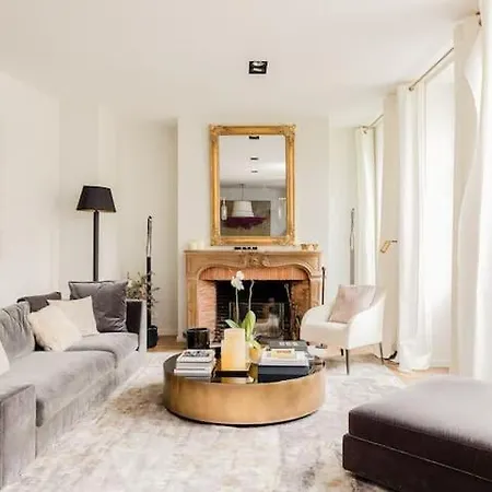 Maison Privee Holiday home *